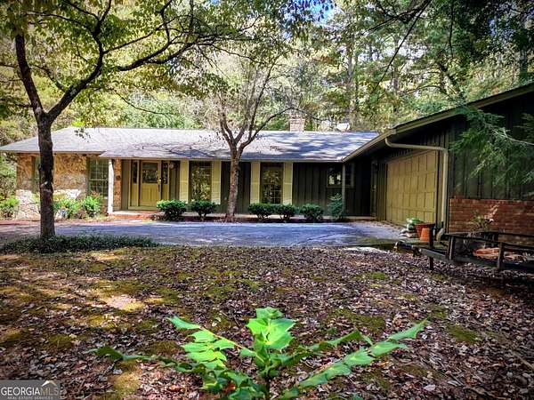 7.5 Acres of Residential Land with Home for Sale in Fayetteville, Georgia