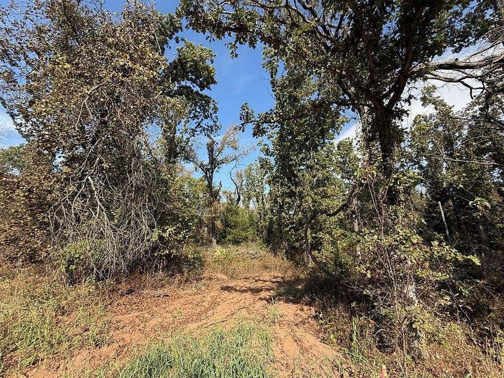 1.25 Acres of Residential Land for Sale in Noble, Oklahoma