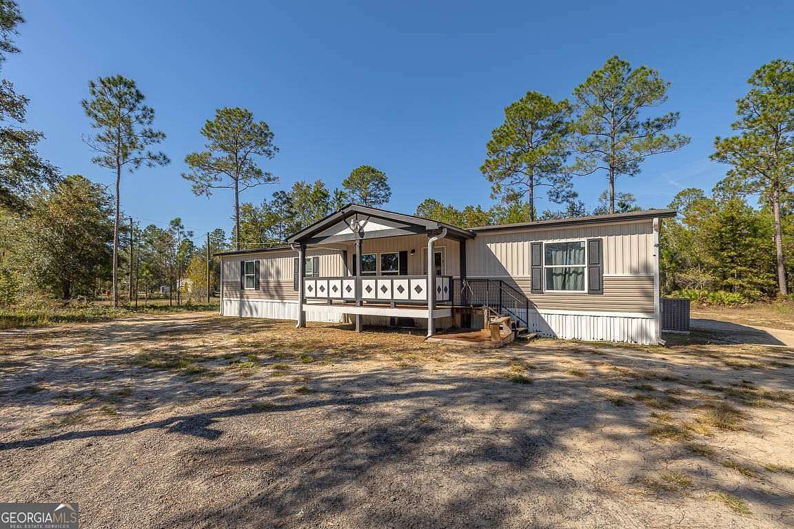 2 Acres of Residential Land with Home for Sale in Waynesville, Georgia