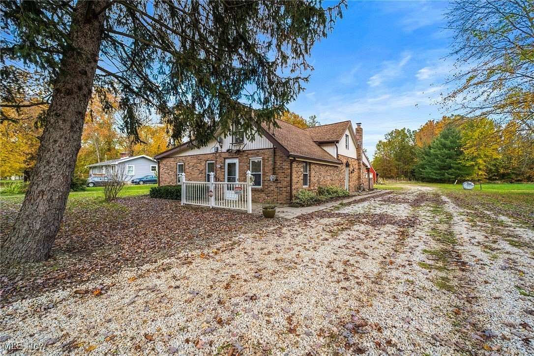 31.3 Acres of Recreational Land with Home for Sale in Warren, Ohio