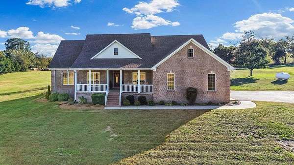 5.45 Acres of Residential Land with Home for Sale in Rockfield, Kentucky