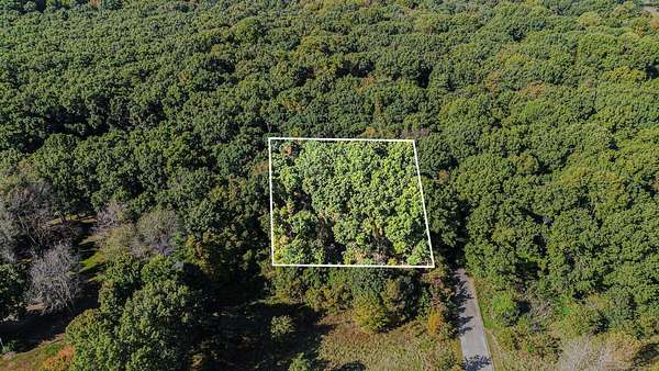 1 Acre of Land for Sale in Benton Harbor, Michigan