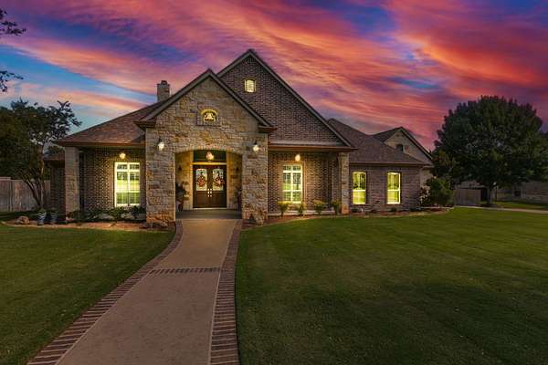 3.13 Acres of Land with Home for Sale in Waco, Texas