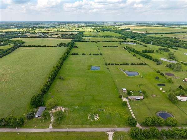 31.1 Acres of Recreational & Residential Land for Sale in Greenville, Texas