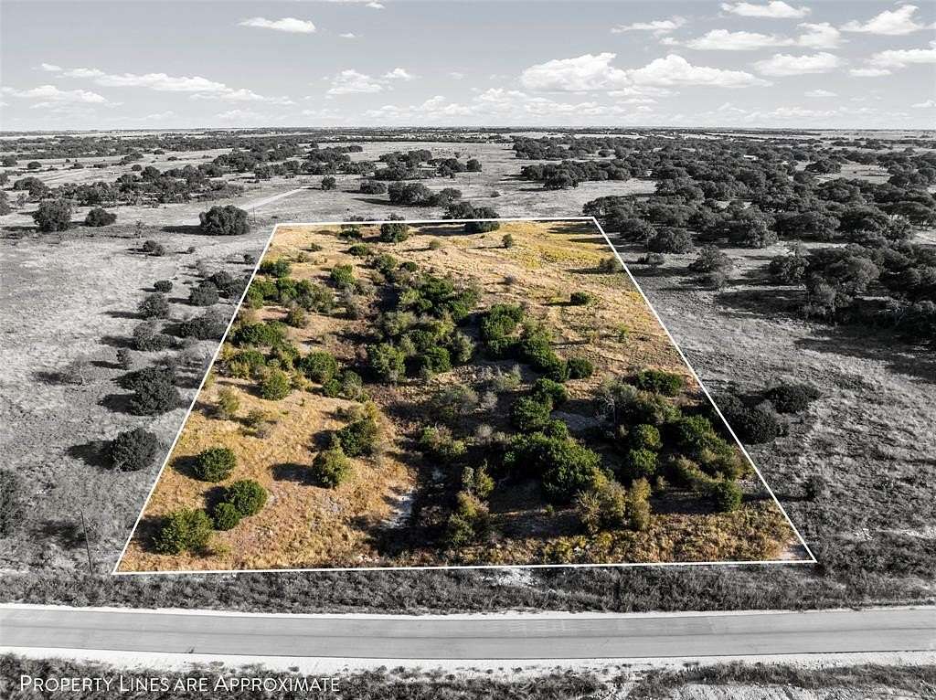 5 Acres of Residential Land for Sale in Oglesby, Texas