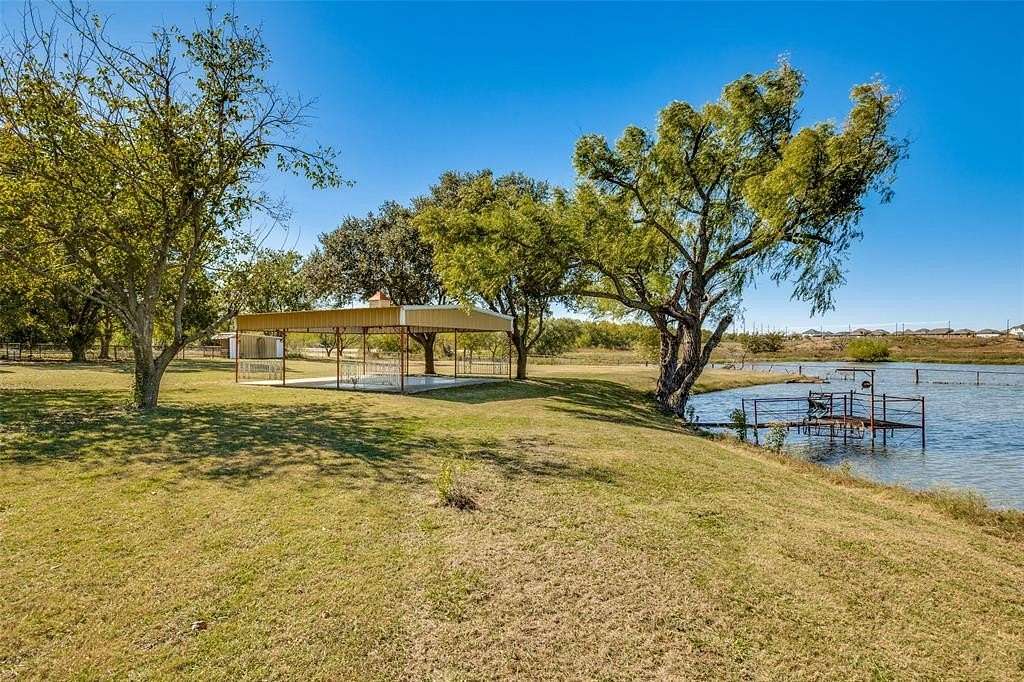 5.6 Acres of Land with Home for Sale in Denton, Texas