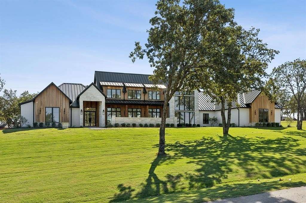 2 Acres of Residential Land with Home for Sale in Weatherford, Texas