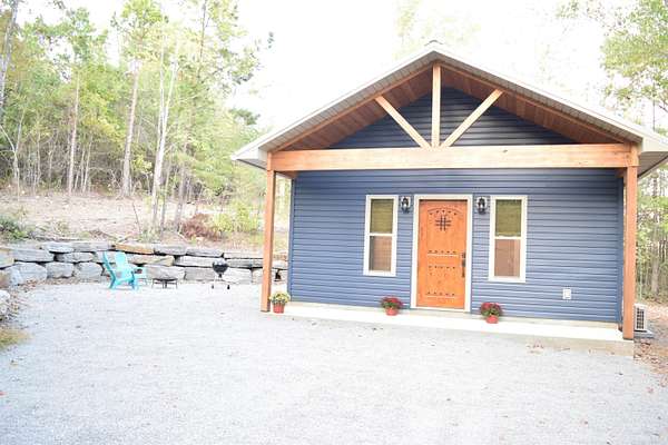 0.55 Acres of Residential Land with Home for Lease in Edgemont, Arkansas