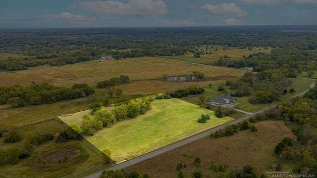 5 Acres of Residential Land for Sale in Bartlesville, Oklahoma