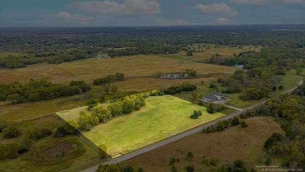 5 Acres of Residential Land for Sale in Bartlesville, Oklahoma