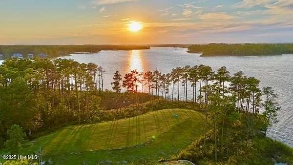 1.3 Acres of Residential Land for Sale in Oriental, North Carolina