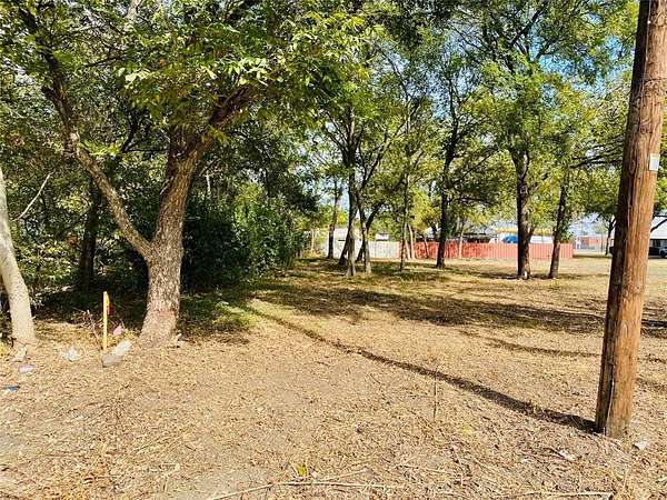 0.35 Acres of Commercial Land for Sale in Hillsboro, Texas