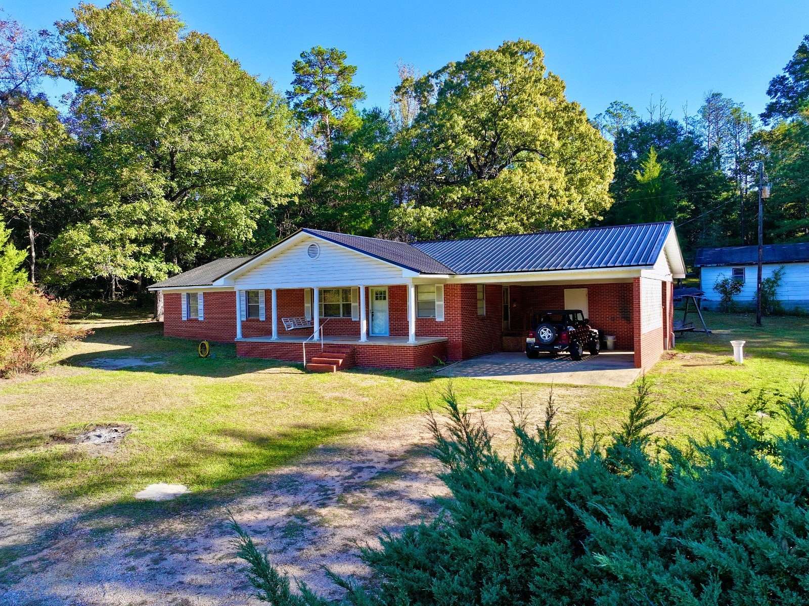 2.5 Acres of Residential Land with Home for Sale in Jackson, Alabama