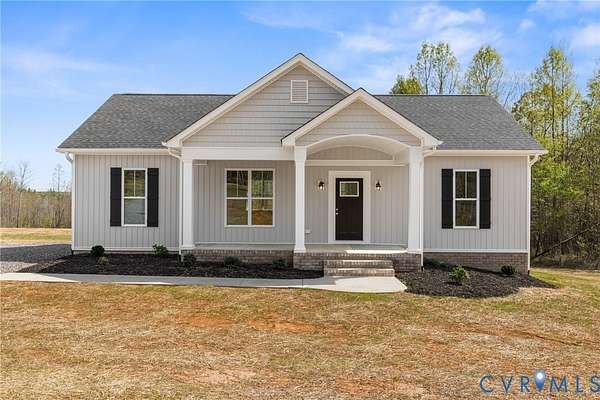 1.5 Acres of Land with Home for Sale in Farmville, Virginia