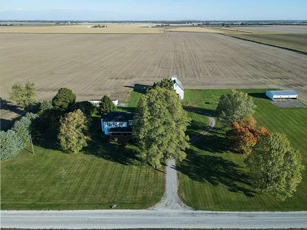 4 Acres of Residential Land with Home for Sale in Kentland, Indiana