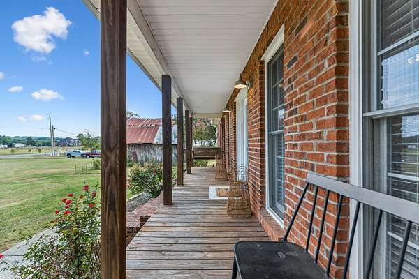 7 Acres of Residential Land with Home for Sale in Murfreesboro, Tennessee