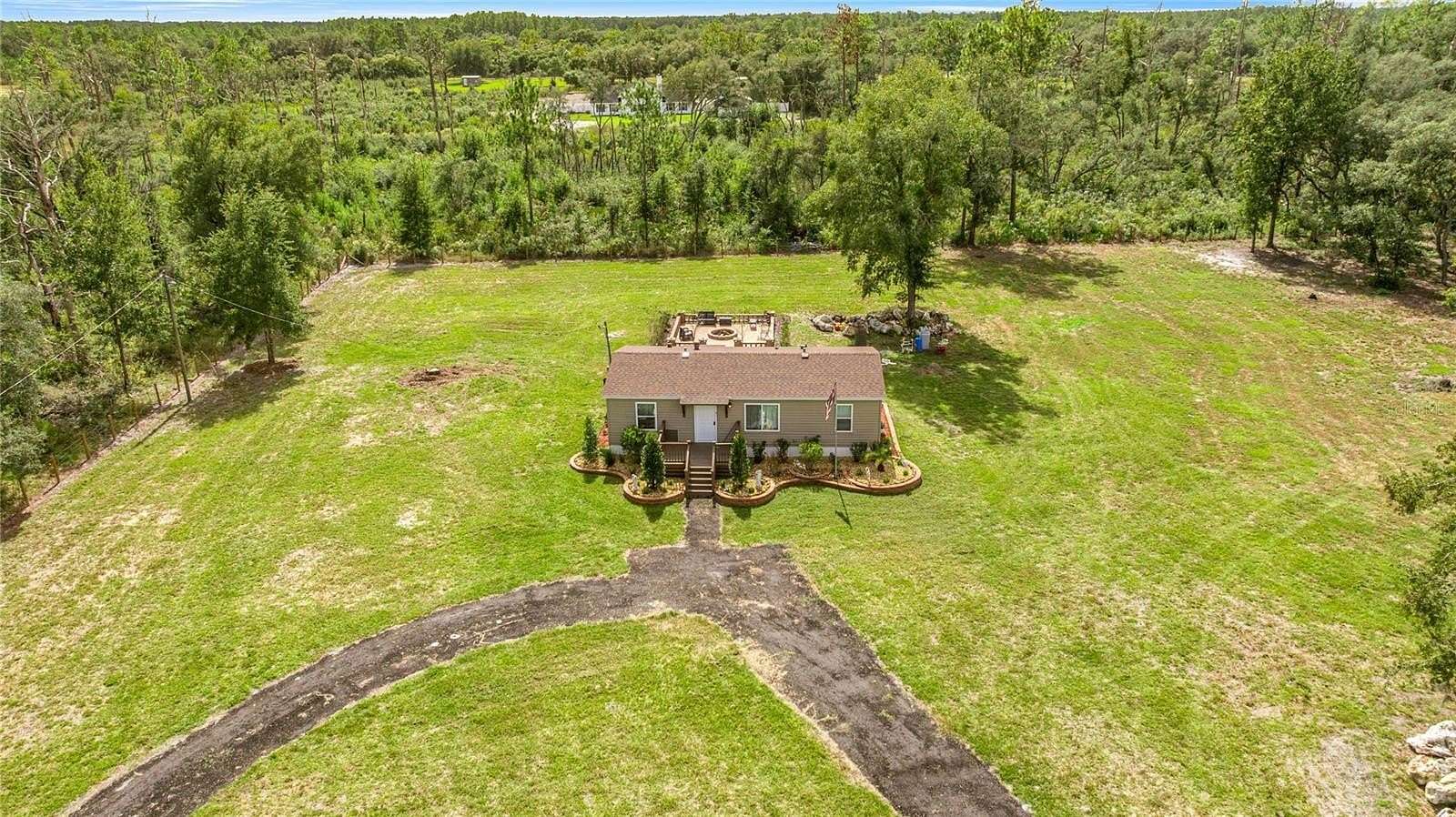 2.5 Acres of Residential Land with Home for Sale in Dunnellon, Florida