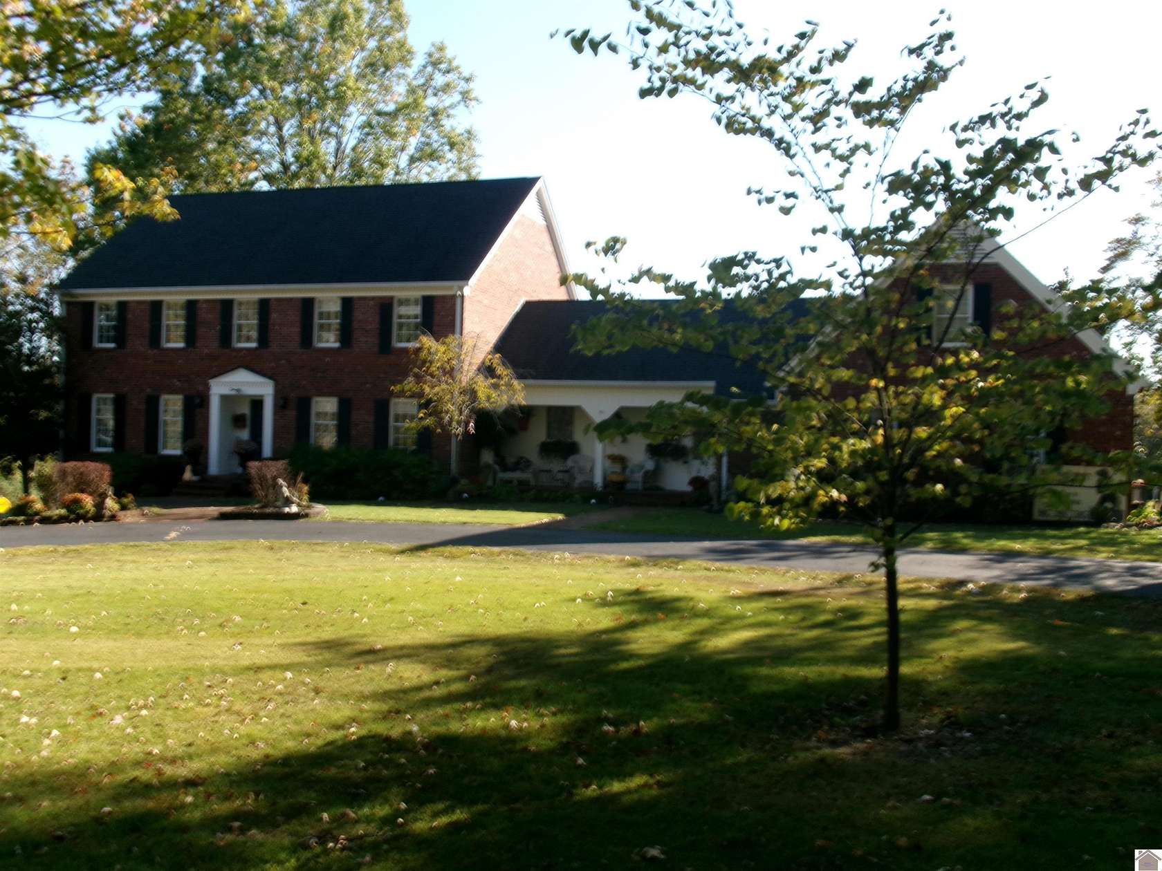 3.3 Acres of Residential Land with Home for Sale in Mayfield, Kentucky