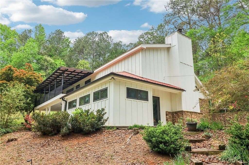 2 Acres of Residential Land with Home for Sale in Cumming, Georgia