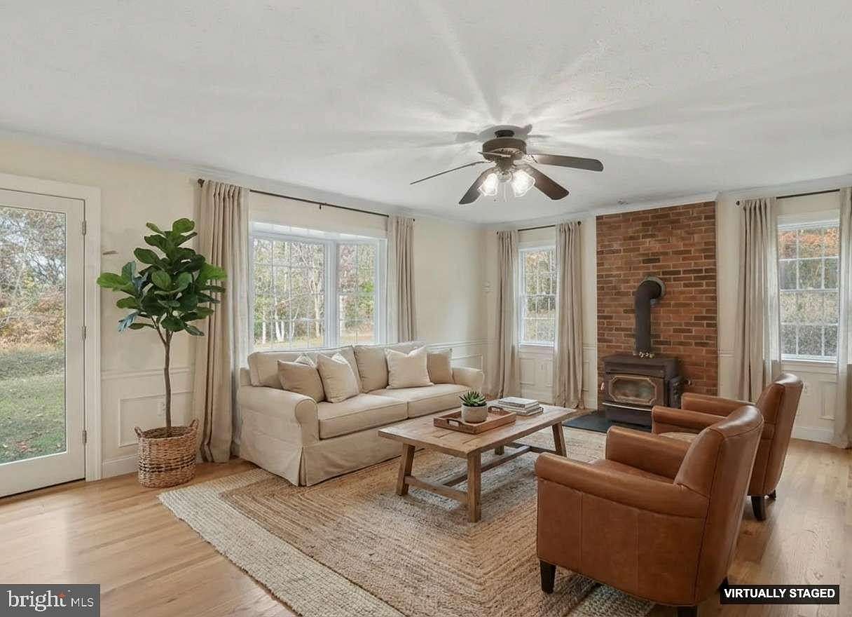 3 Acres of Land with Home for Sale in Fort Valley, Virginia