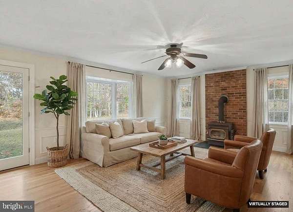 3 Acres of Residential Land with Home for Sale in Fort Valley, Virginia