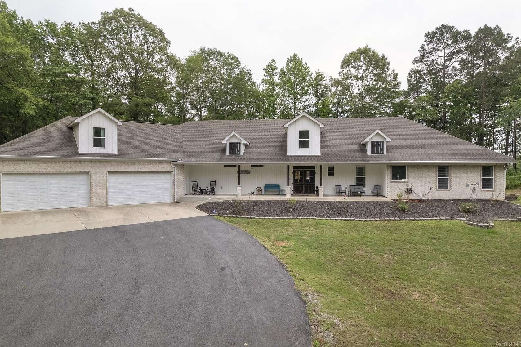 2.36 Acres of Residential Land with Home for Sale in Bauxite, Arkansas