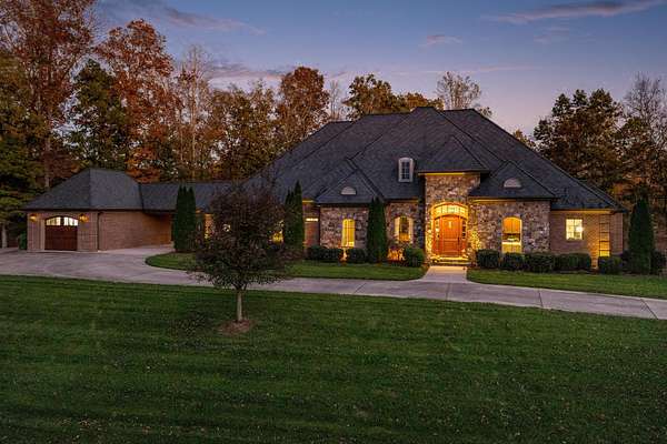 1.9 Acres of Residential Land with Home for Sale in Cleveland, Tennessee