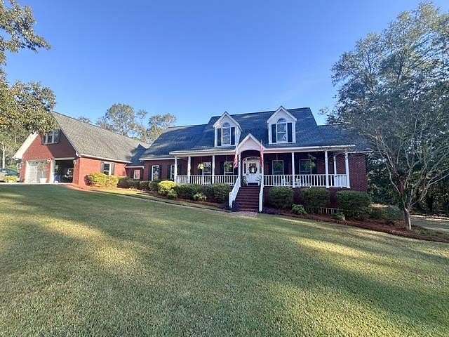 2.28 Acres of Residential Land with Home for Sale in Lyons, Georgia