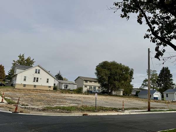 0.37 Acres of Commercial Land for Sale in Peru, Illinois