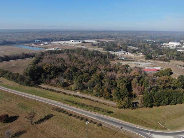 26 Acres of Mixed-Use Land for Sale in Fulton, Mississippi