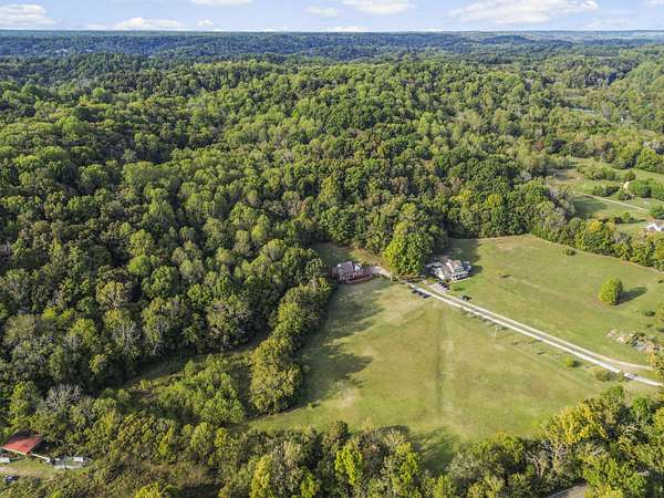 16.2 Acres of Land with Home for Sale in Goodlettsville, Tennessee