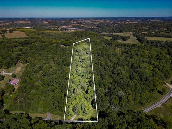 6.23 Acres of Residential Land with Home for Sale in Columbia, Tennessee