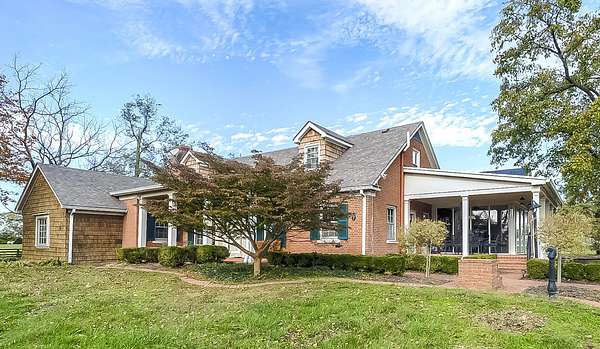 197 Acres of Land with Home for Sale in Lexington, Kentucky