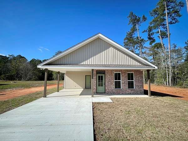 1.6 Acres of Residential Land with Home for Sale in Picayune, Mississippi