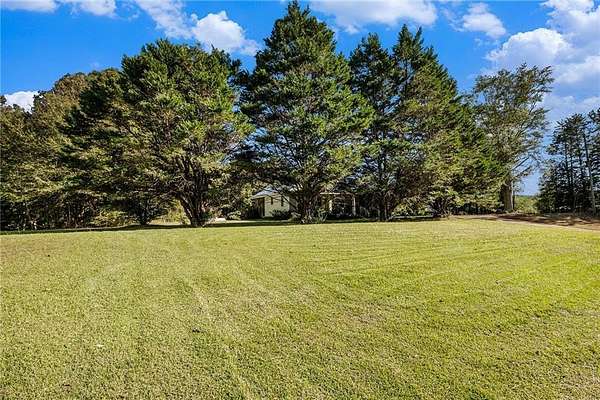 2 Acres of Residential Land with Home for Sale in Toccoa, Georgia