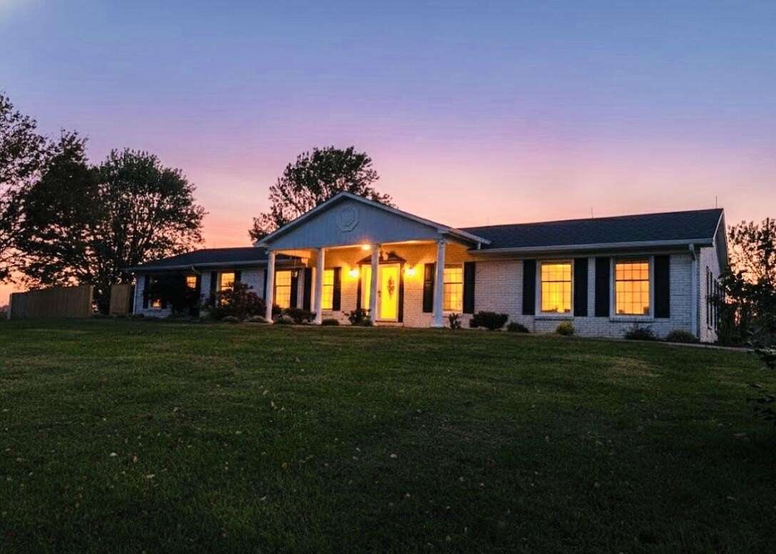 2 Acres of Residential Land with Home for Sale in Mackville, Kentucky