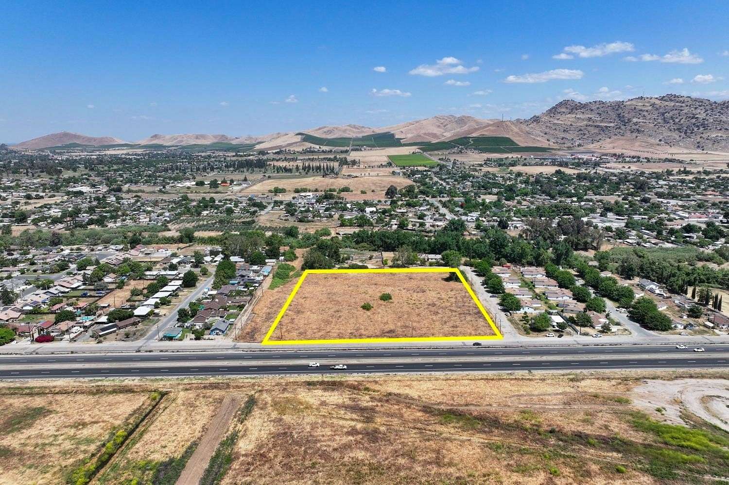 5 Acres of Residential Land for Sale in Porterville, California