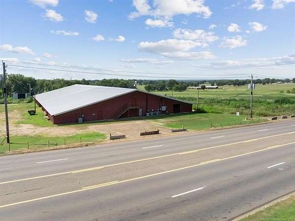 7 Acres of Commercial Land for Sale in Idabel, Oklahoma