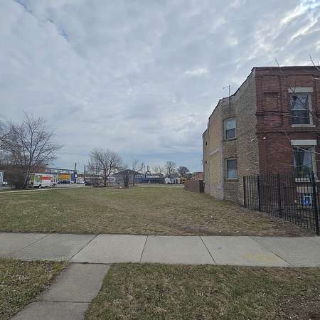 0.05 Acres of Land for Sale in Chicago, Illinois