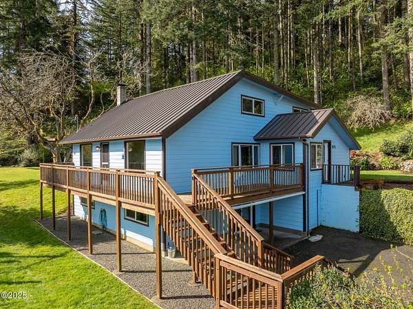 3.36 Acres of Residential Land with Home for Sale in Toledo, Oregon