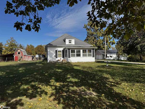 3.75 Acres of Residential Land with Home for Sale in Donnellson, Iowa