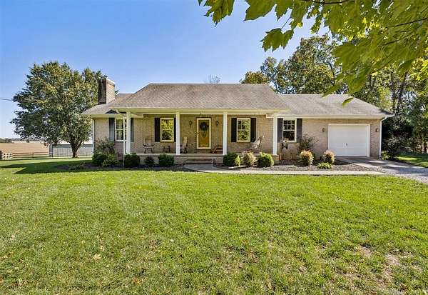 5.14 Acres of Residential Land with Home for Sale in Auburn, Kentucky