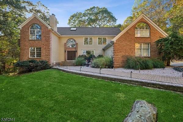 1.6 Acres of Residential Land with Home for Sale in Warren Township, New Jersey