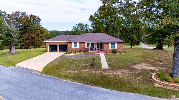 5 Acres of Residential Land with Home for Sale in Winfield, Alabama