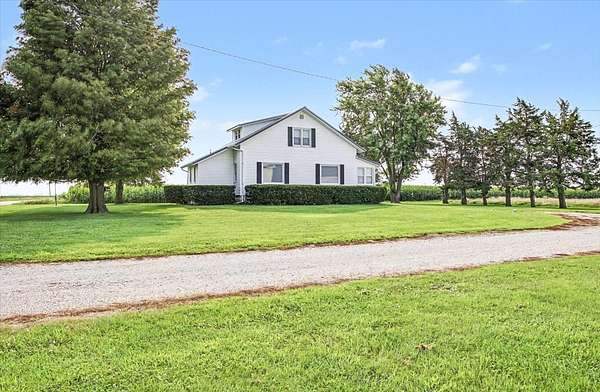 4 Acres of Land with Home for Sale in Chenoa, Illinois