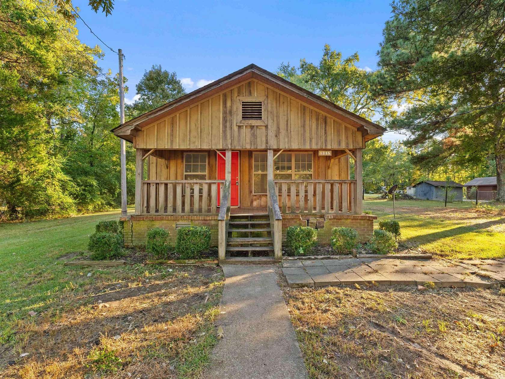 1.75 Acres of Residential Land with Home for Sale in Monticello, Arkansas