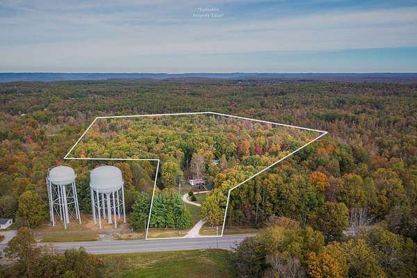 5.19 Acres of Residential Land with Home for Auction in Sparta, Tennessee