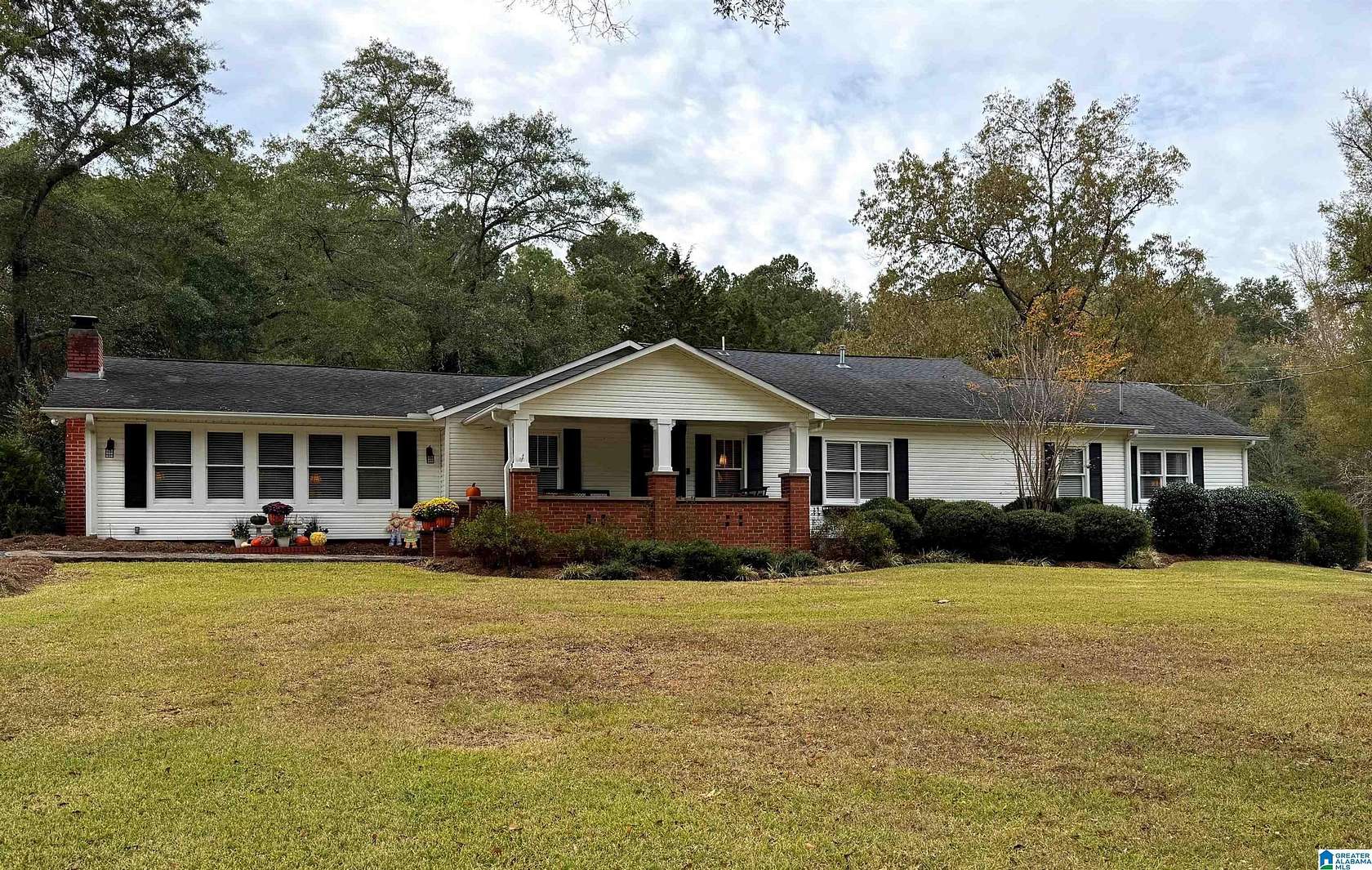 2.24 Acres of Residential Land with Home for Sale in Columbiana, Alabama