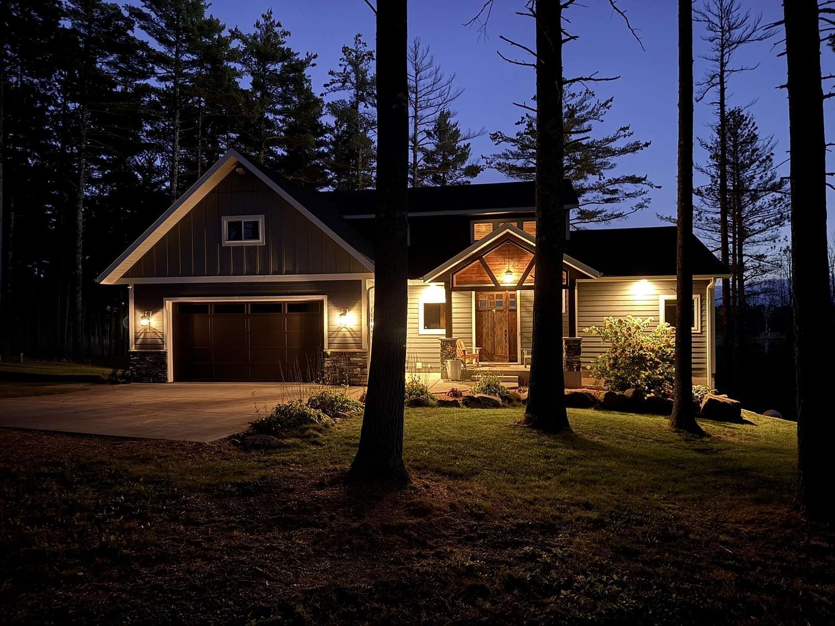 10.5 Acres of Land with Home for Sale in Two Harbors, Minnesota