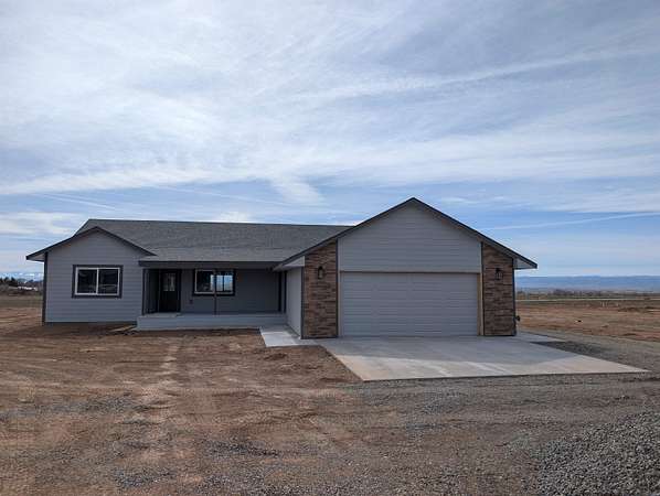 1.65 Acres of Land with Home for Sale in Eckert, Colorado